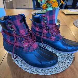 Tommy Hilfiger Men’s Buffalo Check Duck Rain Boot (Size 11)